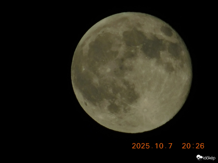 Október 7. Teli Hold a kos jegyében.
