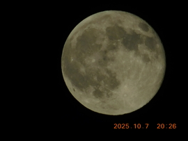Október 7. Teli Hold a kos jegyében.