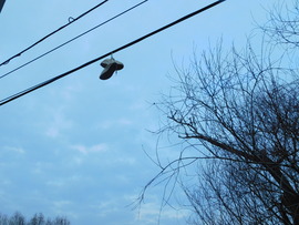 ...máris a szögön lóg a korcsolyám :))