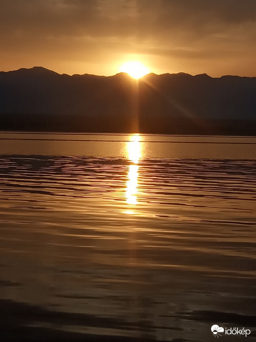 tengerparti napkelte