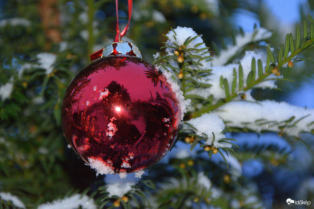 Békés, boldog karácsonyi ünnepeket kívánok,  Mindenkinek!