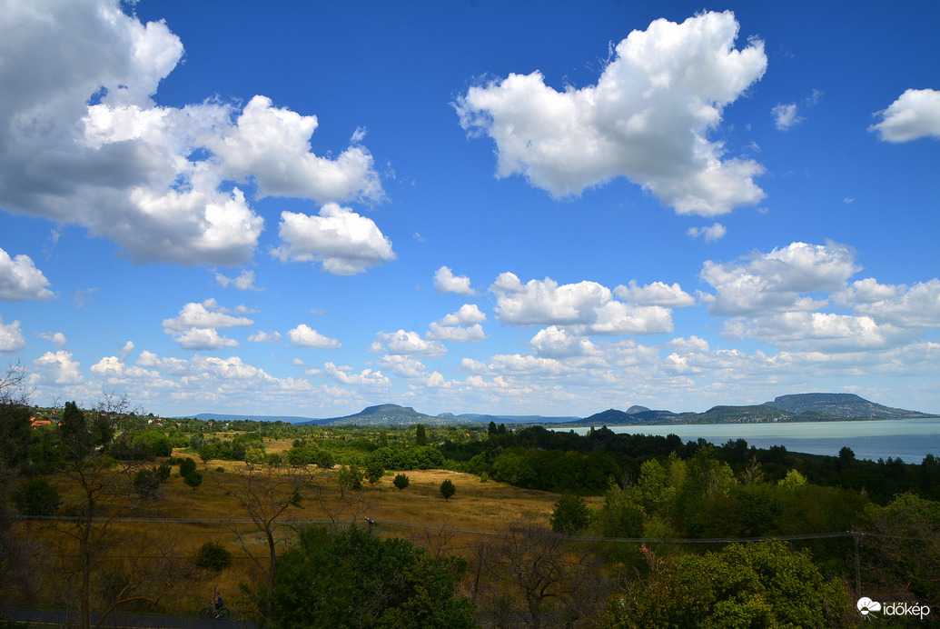 Gomolyfelhős szépkilátás július végén