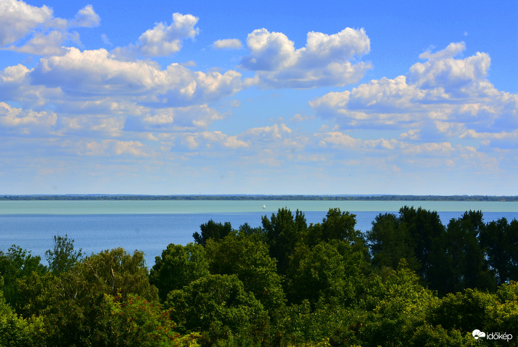 Gomolyfelhős szépkilátás július végén