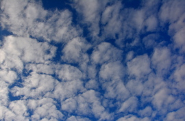 Középmagas gomolyfelhők Szombathely felett 11.26.