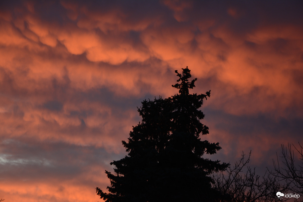 Mammák napkelte színeiben karácsony másnapján