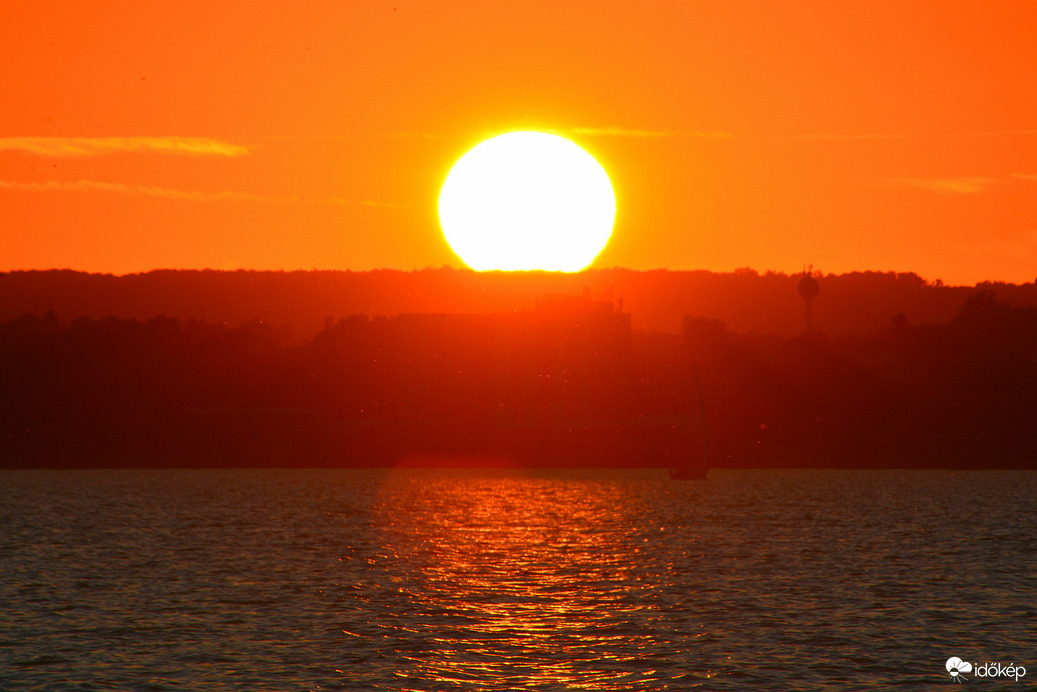 Szeptember első naplementéje