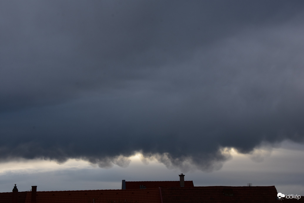 Mammák Szombathely felett 03.25.