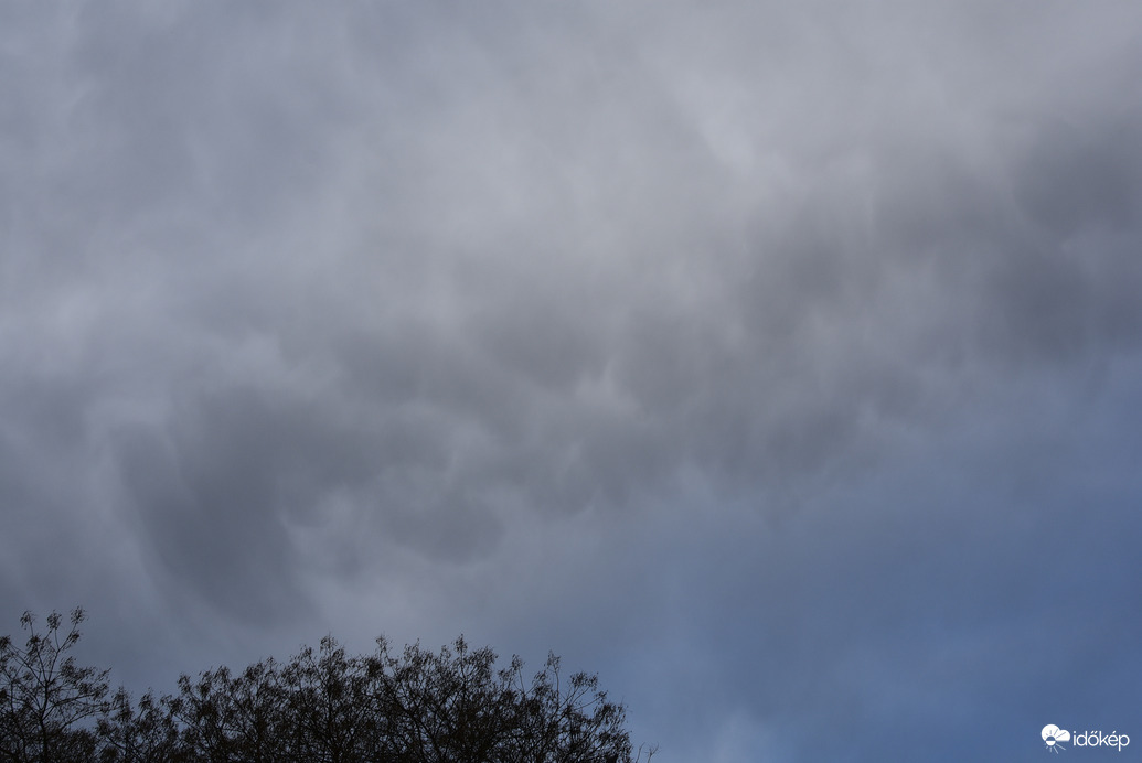 Mammák Szombathely felett 03.25.