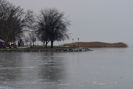 Jégbe zárt Balaton