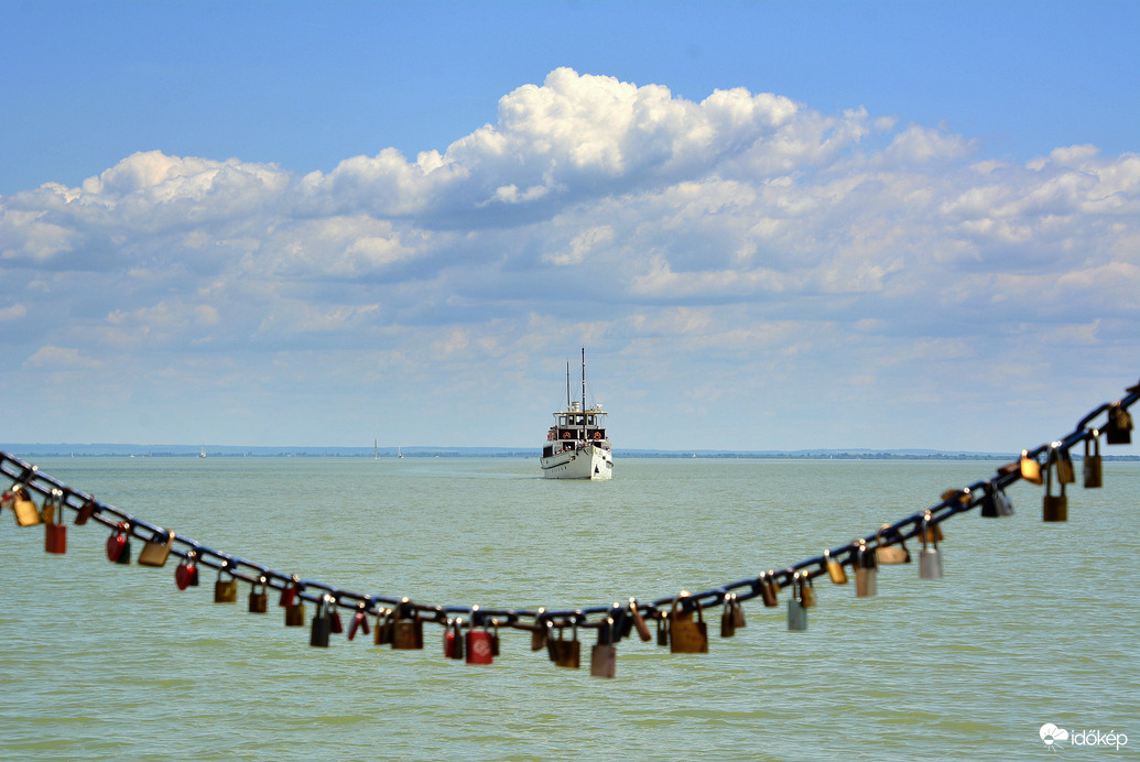 Érkező hajó 05.31.