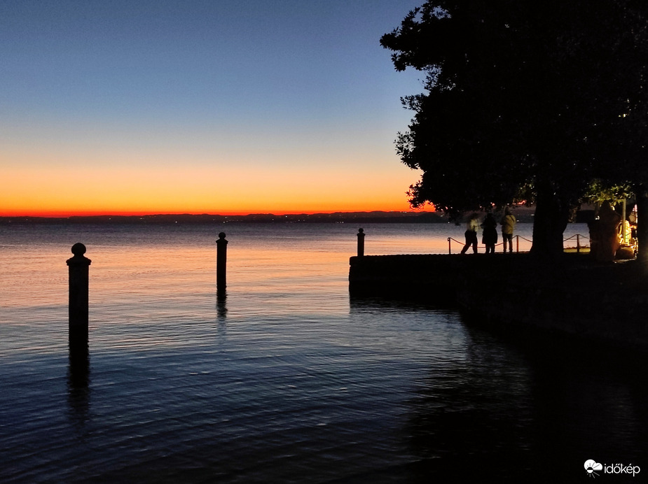 Téli alkonyat a Garda-tónál