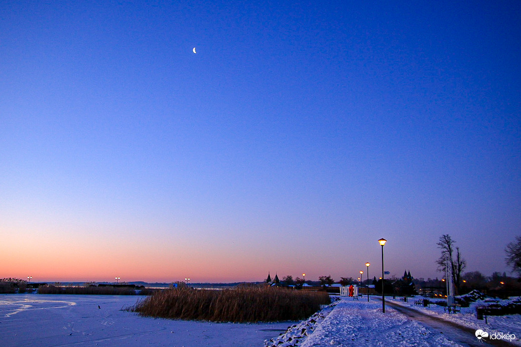 Kék és olyan szép 
