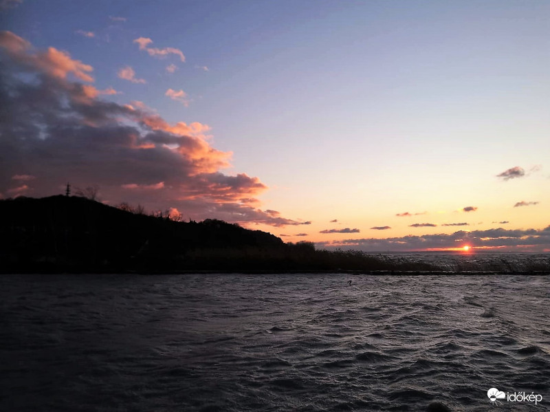 Fonyódon ma viharos napnyugta