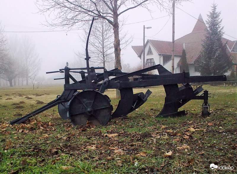 Nem lovak húzták !