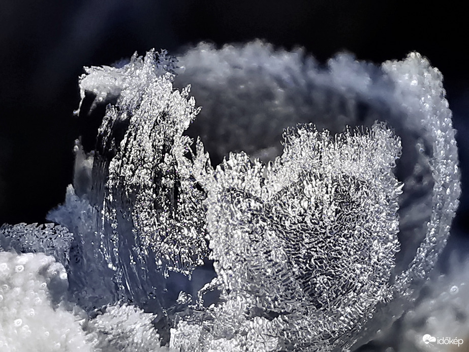 Fagyott buborék másnapi maradványa...