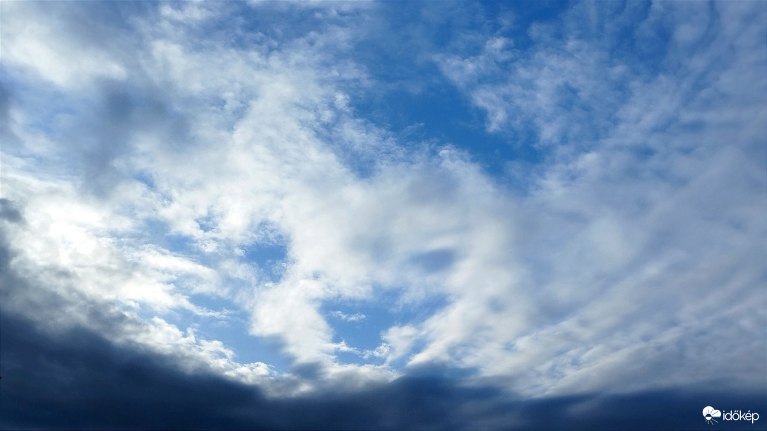Felhők.