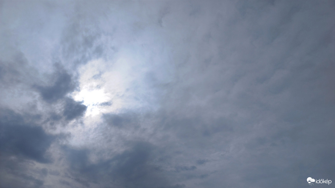 Felhők.