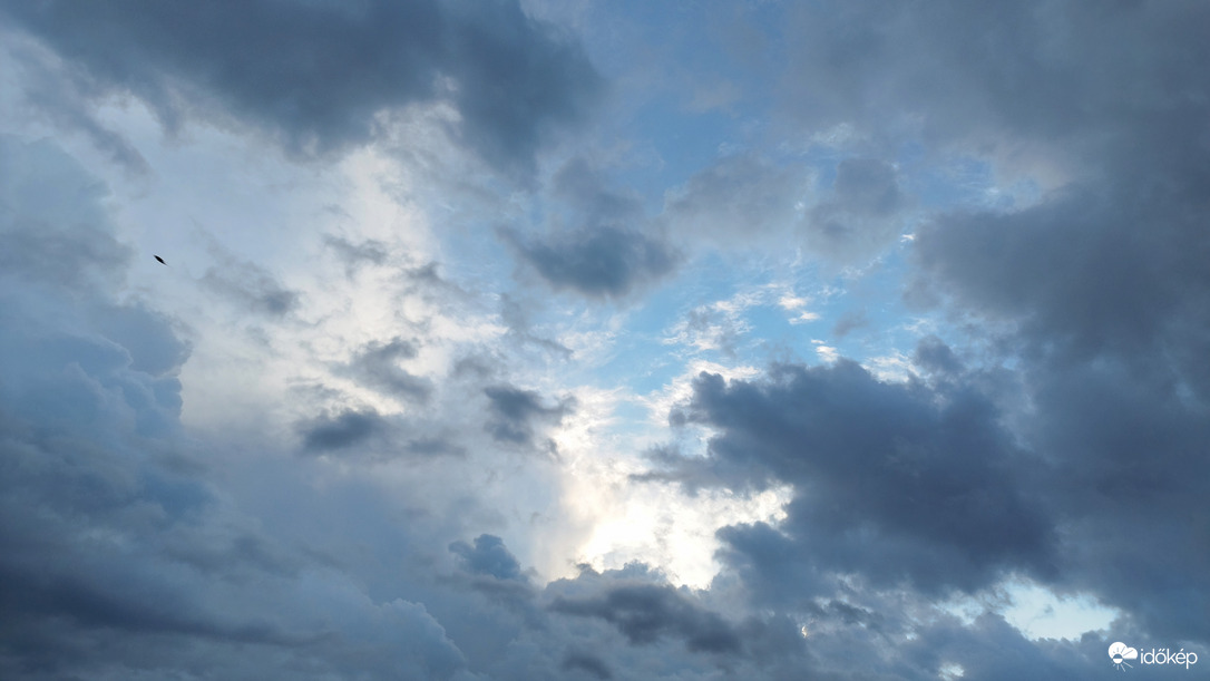 Felhők.