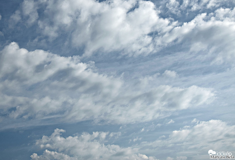 Felhők 1.0