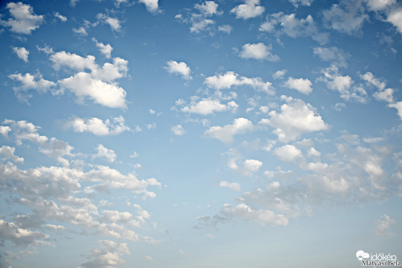 Felhők 1.0
