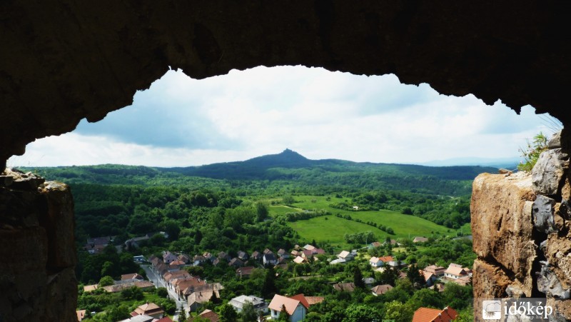 Kilátás a somoskői várból