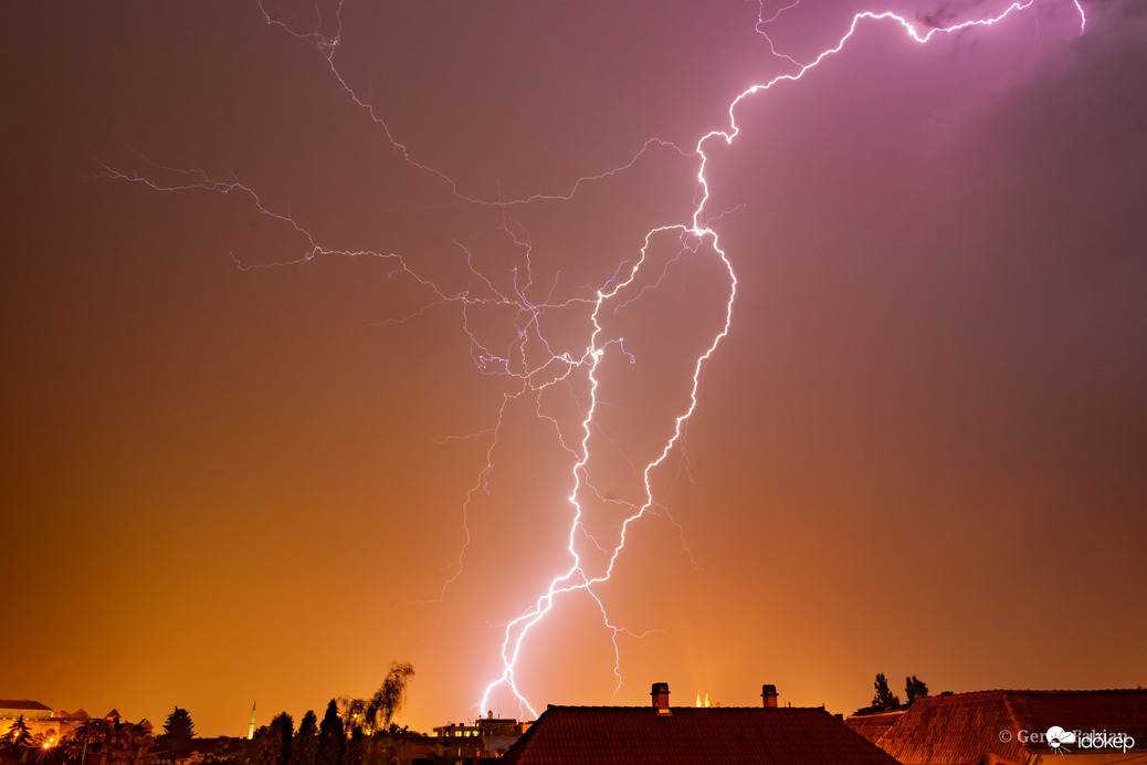 Észlelési fényképek