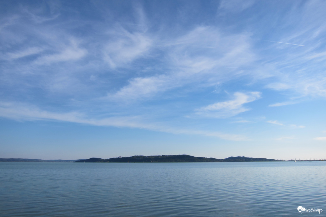Fátyolfelhők Balatonfüred fölött 1