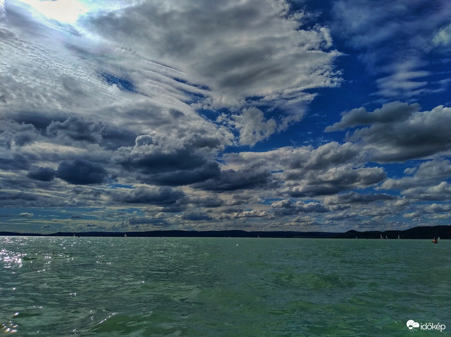 Ma ki se jövök a vízből 