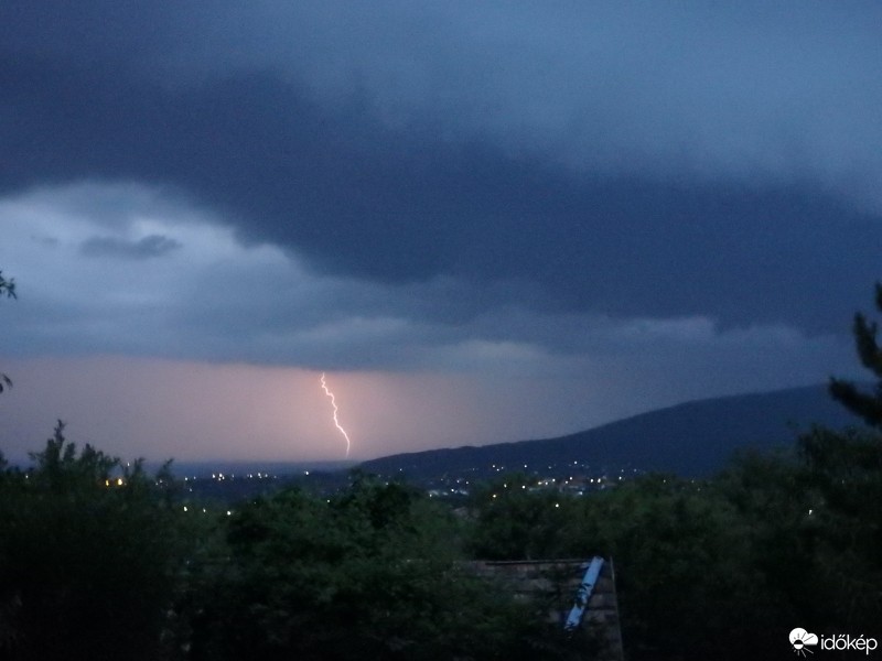 Észlelési fényképek