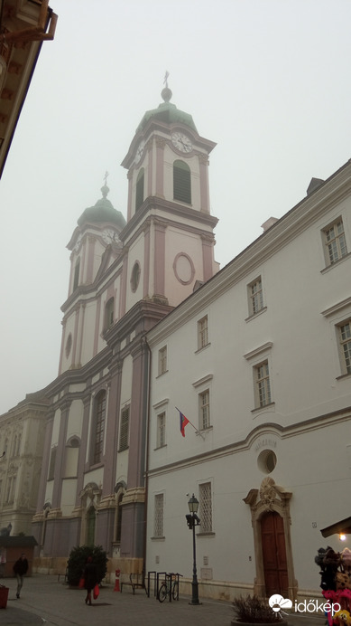 Székesfehérvár ma a ködben