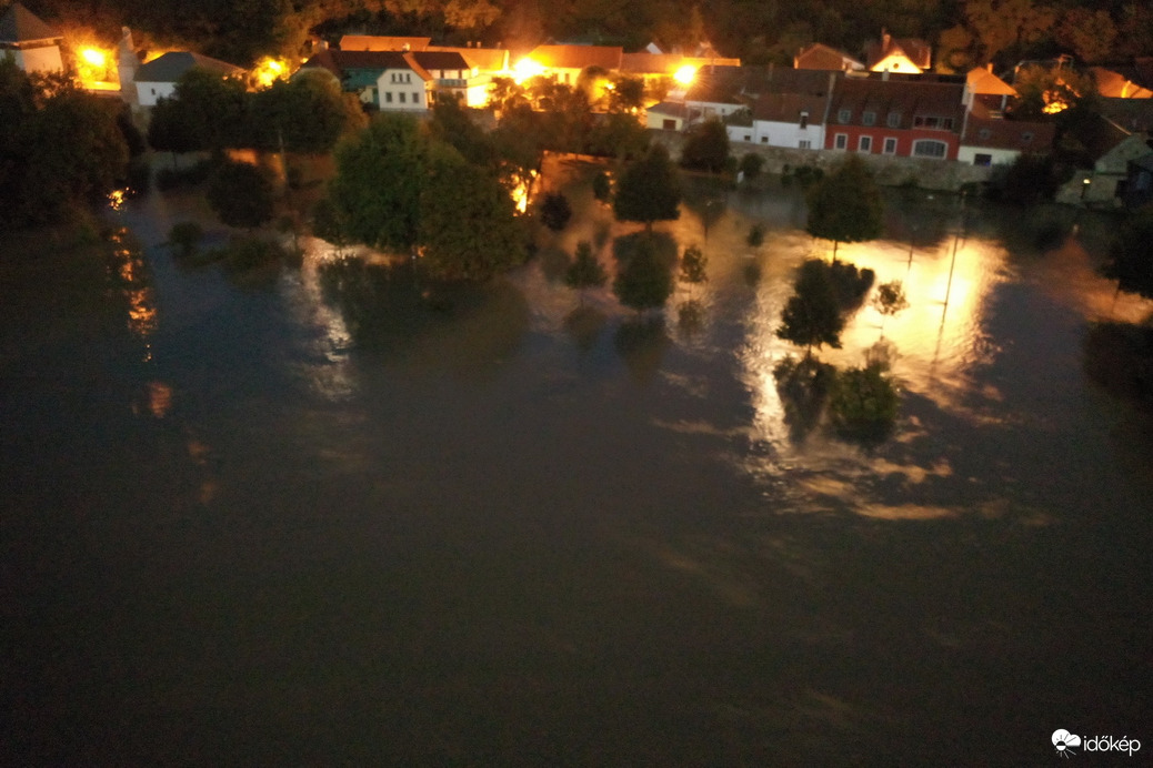 Víziváros víz alatt - Esztergom, 2024.09.19 hajnal