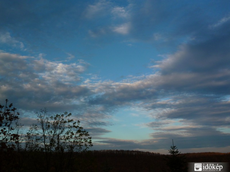 Lyukak (ma 15:23-kor)