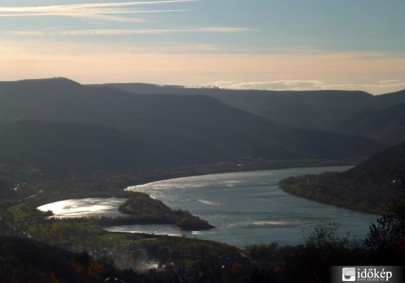 Ezüstös csillogás a Dunakanyarban