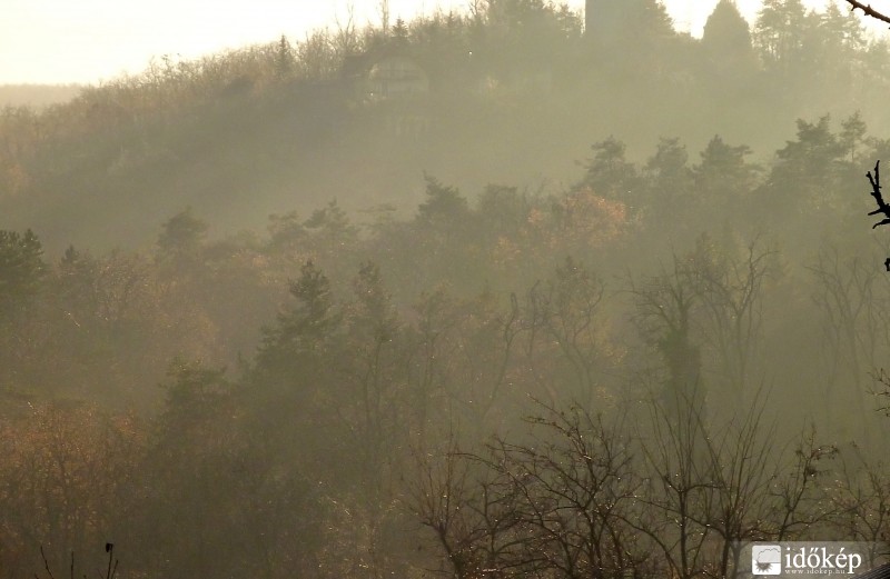 Köd és a napsugarak együttese