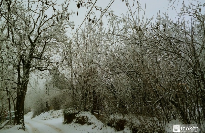 Délutáni hóhelyzet Gödöllőn