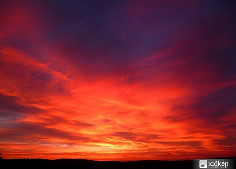 Napkelte előtt (ma 05:35-kor)
