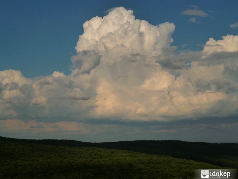 Gödöllő felett (ma 17:31-kor)