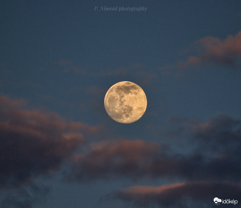 Mai majdnem telihold ☺️ 3.