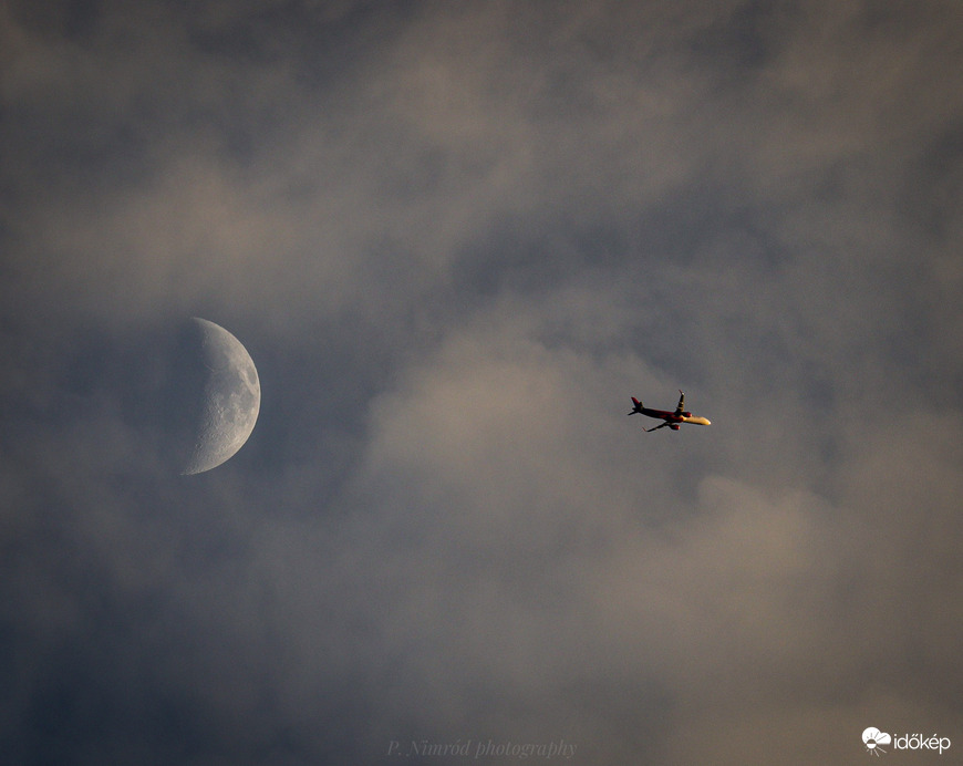 Sikertelen leszállási kísérlet, következő célpont: a Föld ☺️