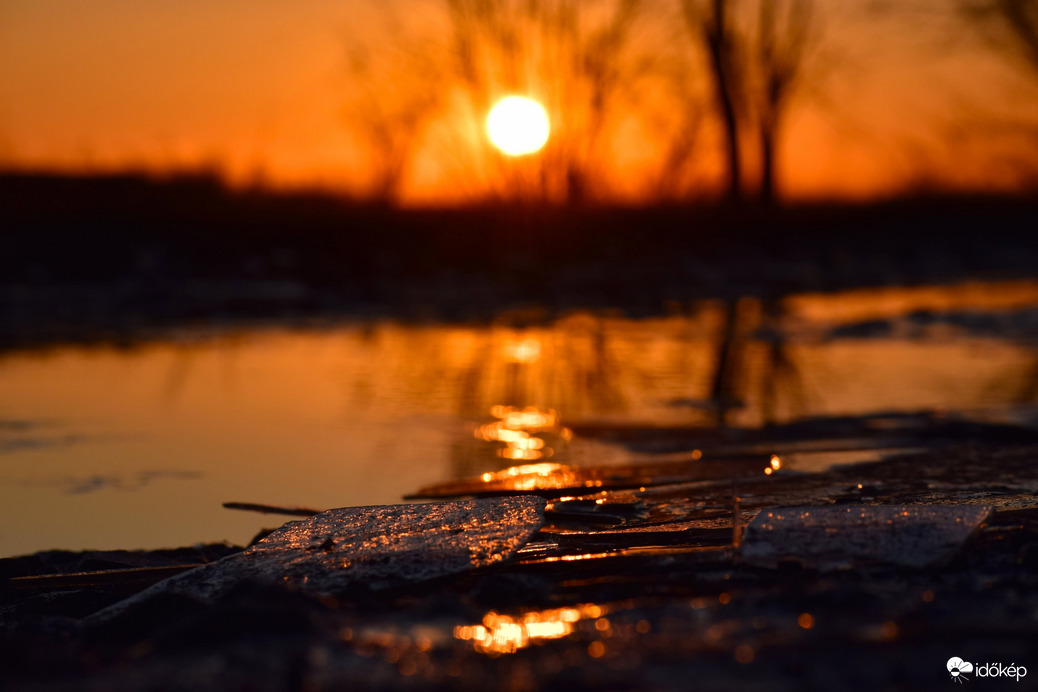 Jégtáblás naplemente, Dévaványa.  :-)