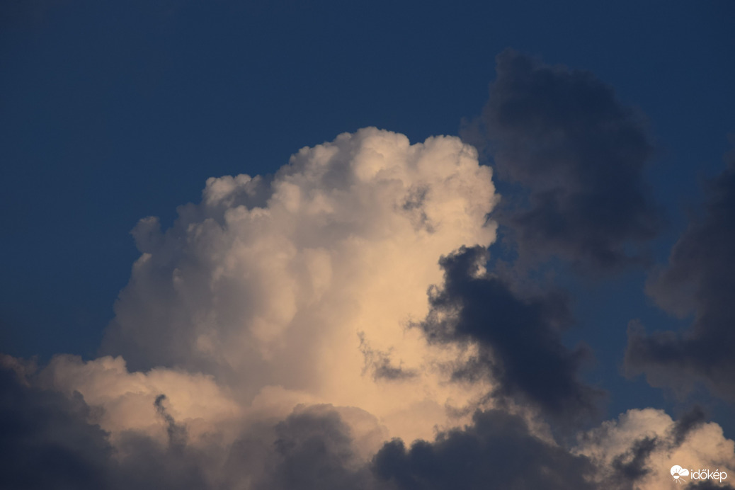 Ma esti szépségek Dévaványán...