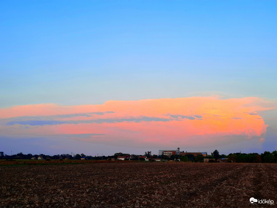 Ismét felhőcsodák Dévaványán... :-)