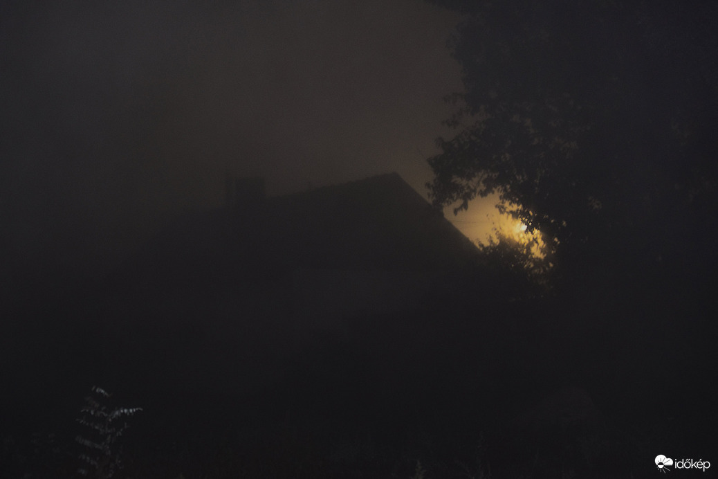 Ködös hajnal Dévaványán