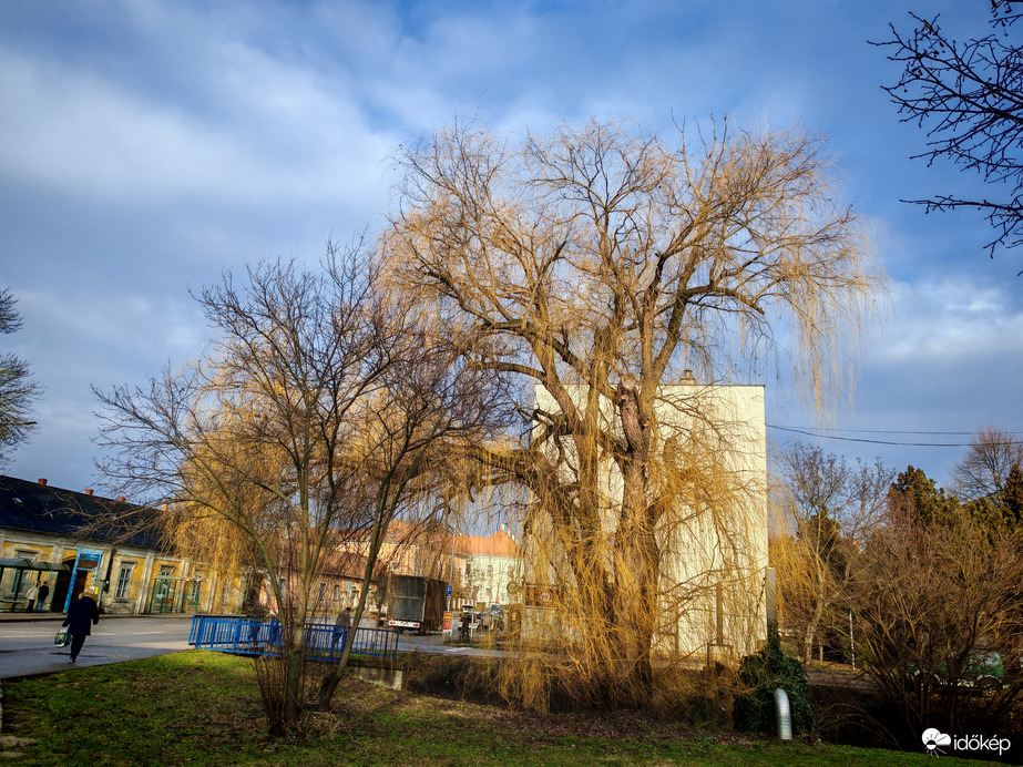 Ma már sütött a nap is. 