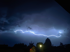 Cikázó villámok Mályi felett