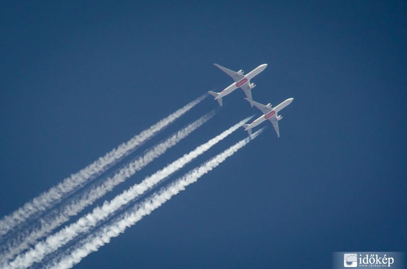 Lentről nézve elég közel volt