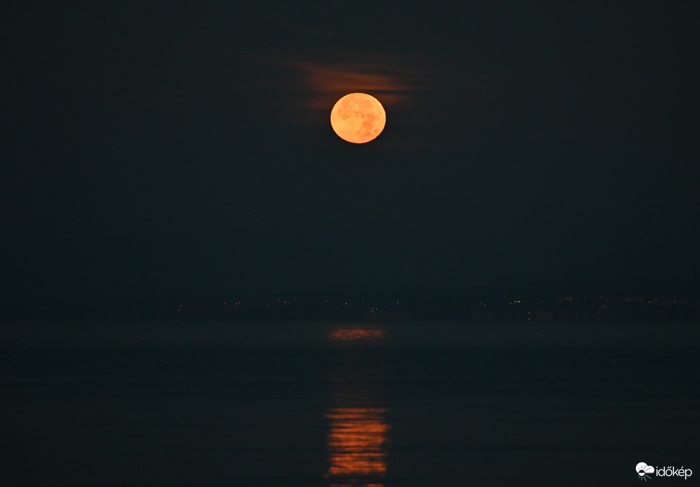 Holdnyugta Balatonföldvár
