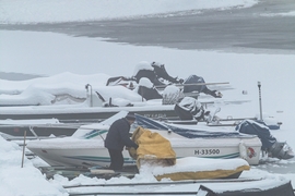 jégbezárt csónakok