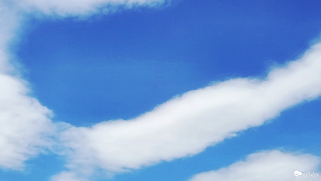 Altocumulus lenticularis