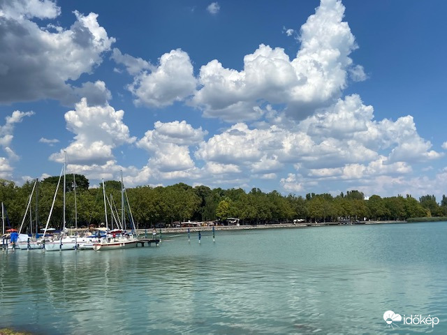 Ég és víz között